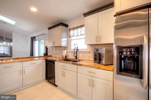 21 PEGASUS WAY, Sewell, NJ 08080