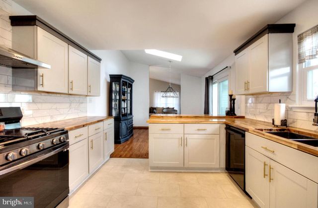 21 PEGASUS WAY, Sewell, NJ 08080