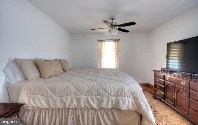 21 PEGASUS WAY, Sewell, NJ 08080