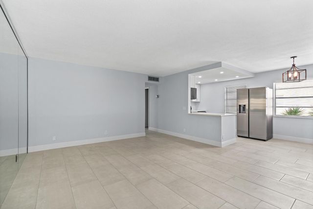 221 Normandy E, Delray Beach, FL 33484