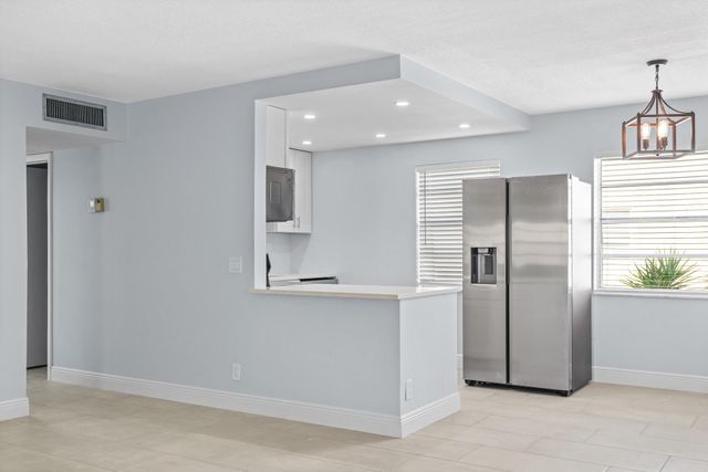 221 Normandy E, Delray Beach, FL 33484
