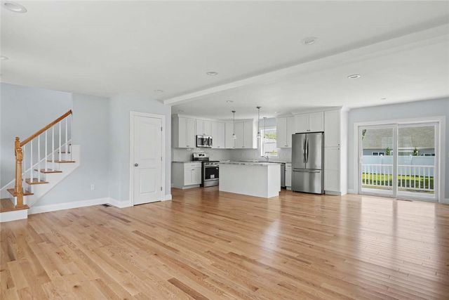 54 Vespia Lane, South Kingstown, RI 02879