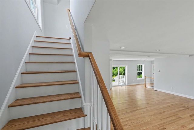 54 Vespia Lane, South Kingstown, RI 02879
