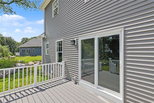 54 Vespia Lane, South Kingstown, RI 02879
