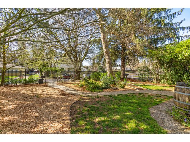 2916 Se 85TH Ave, Portland, OR 97266
