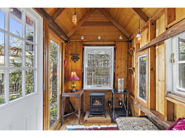 2916 Se 85TH Ave, Portland, OR 97266