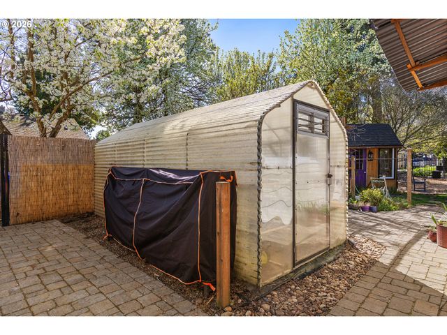 2916 Se 85TH Ave, Portland, OR 97266