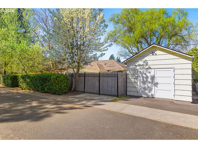 2916 Se 85TH Ave, Portland, OR 97266