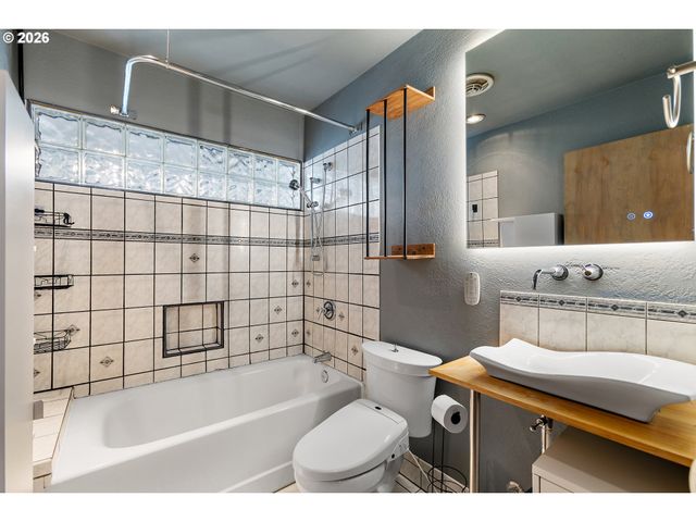 2916 Se 85TH Ave, Portland, OR 97266