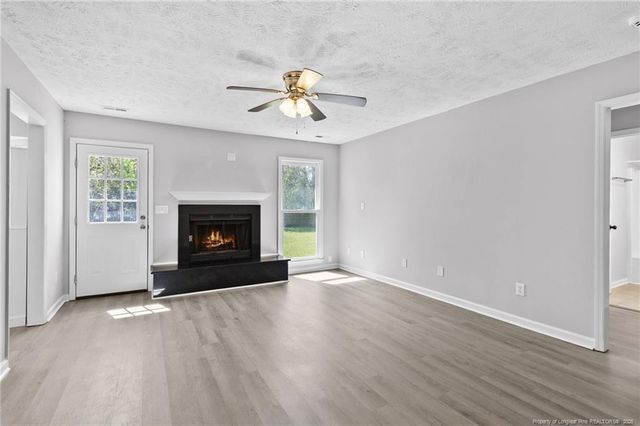 1114 WHISKERLAKE Drive, Fayetteville, NC 28312