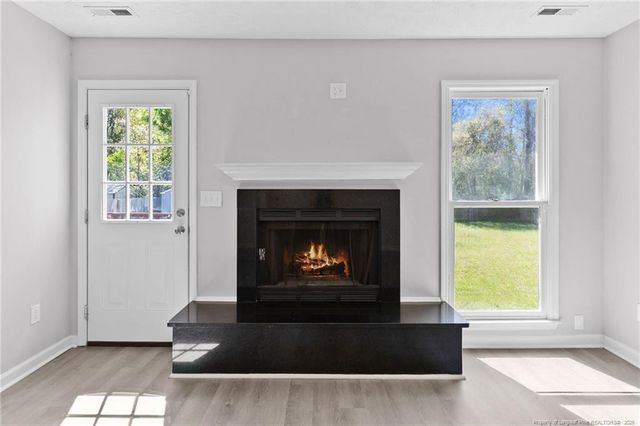 1114 WHISKERLAKE Drive, Fayetteville, NC 28312