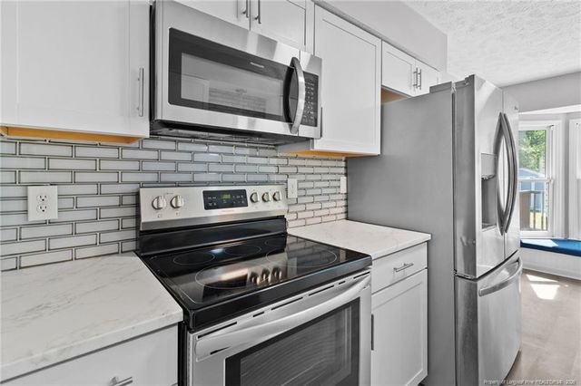 1114 WHISKERLAKE Drive, Fayetteville, NC 28312