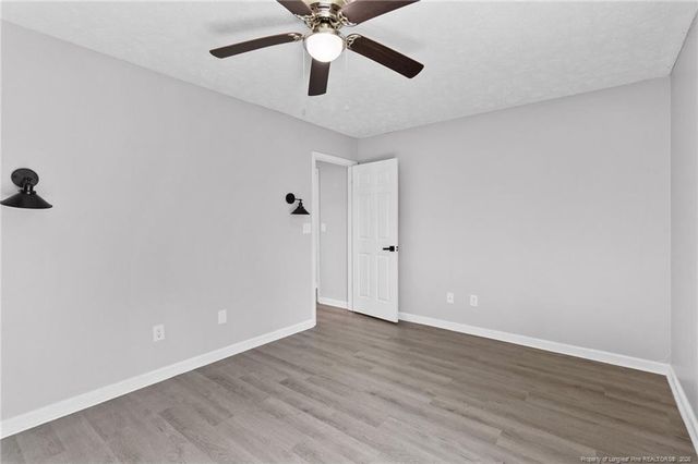 1114 WHISKERLAKE Drive, Fayetteville, NC 28312