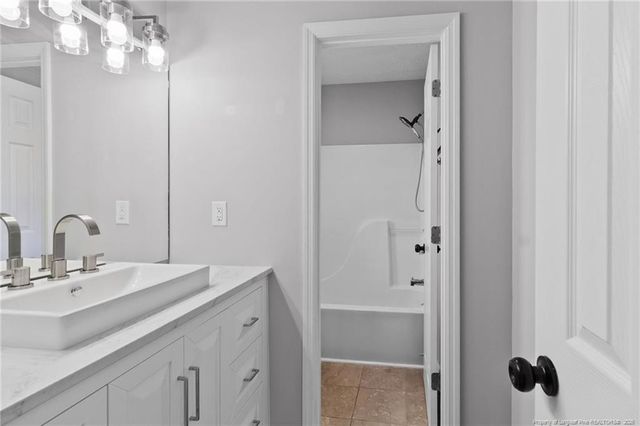 1114 WHISKERLAKE Drive, Fayetteville, NC 28312