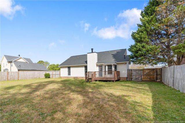 1114 WHISKERLAKE Drive, Fayetteville, NC 28312