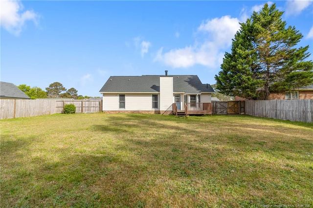 1114 WHISKERLAKE Drive, Fayetteville, NC 28312