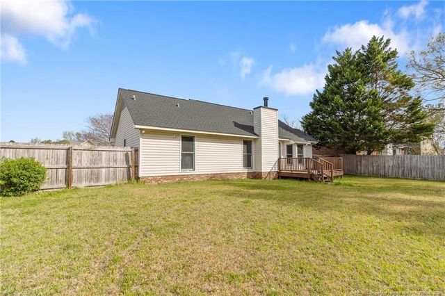 1114 WHISKERLAKE Drive, Fayetteville, NC 28312