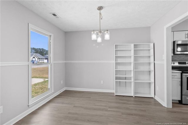 1114 WHISKERLAKE Drive, Fayetteville, NC 28312