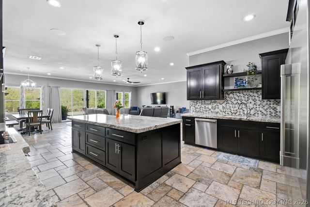 3334 N State Hwy 97, Sand Springs, OK 74063