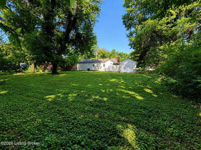 4821 Beech Dr, Louisville, KY 40216