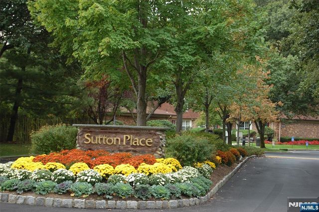 340 Sutton Place 340, Norwood, NJ 07648