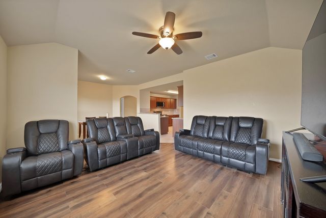 2916 Balleywood Drive, Seagoville, TX 75159