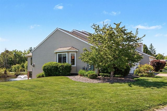 1257 S Village Circle, Kalamazoo, MI 49009