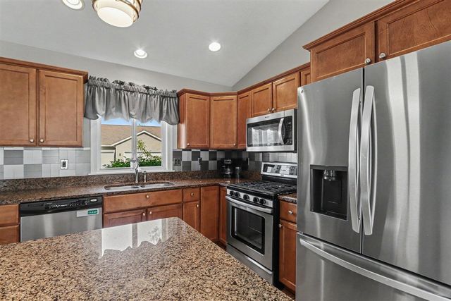 1257 S Village Circle, Kalamazoo, MI 49009