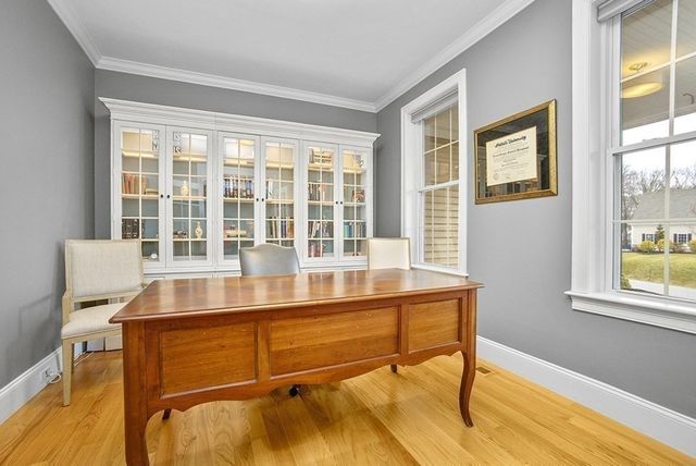 20 Hunters Ridge Way, Hopkinton, MA 01748