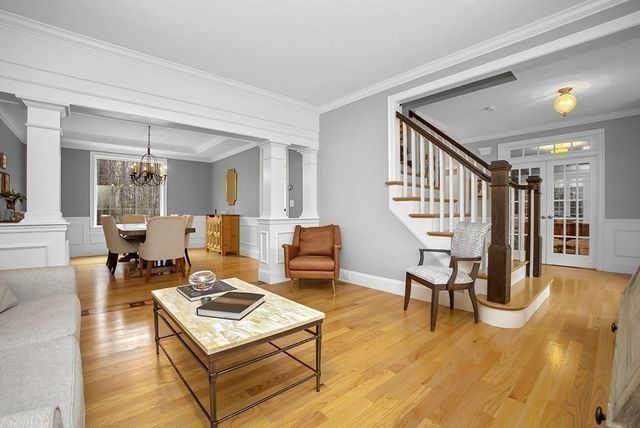 20 Hunters Ridge Way, Hopkinton, MA 01748