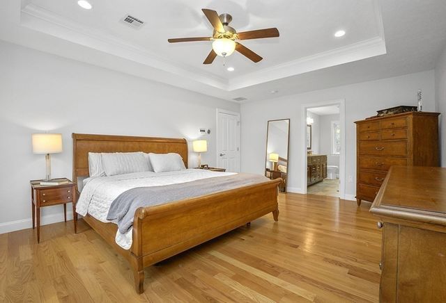 20 Hunters Ridge Way, Hopkinton, MA 01748