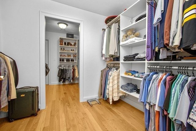 20 Hunters Ridge Way, Hopkinton, MA 01748