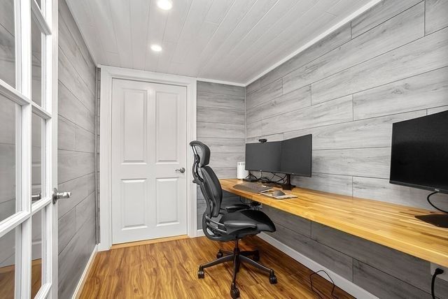 20 Hunters Ridge Way, Hopkinton, MA 01748