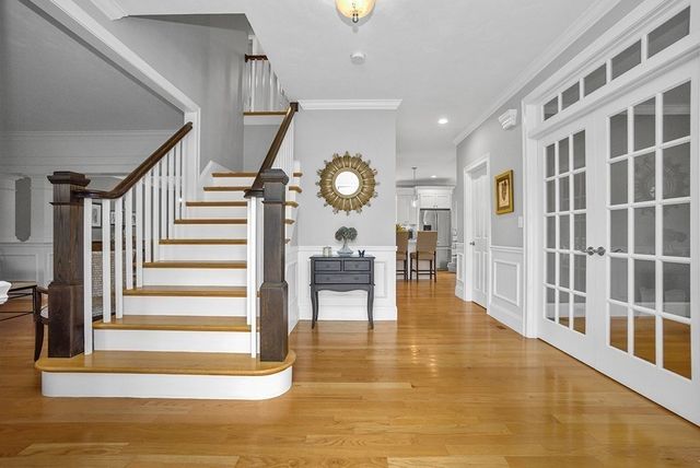 20 Hunters Ridge Way, Hopkinton, MA 01748