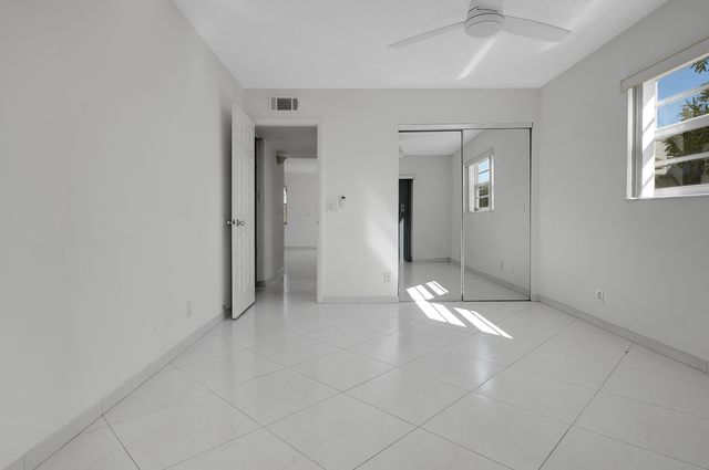 567 Normandy L Lane 567, Delray Beach, FL 33484