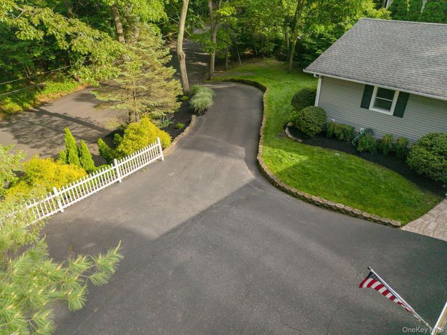 30 Ferndale Avenue, Miller Place, NY 11764
