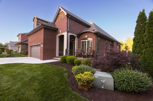 533 Summit View Cir, Clarksville, TN 37043