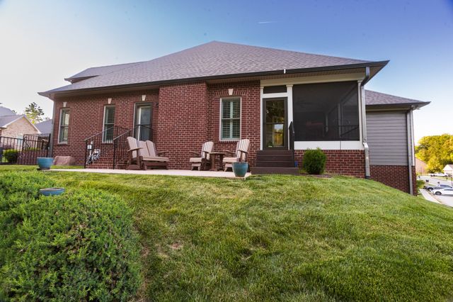 533 Summit View Cir, Clarksville, TN 37043