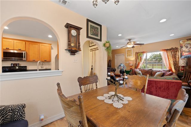 444 Wheeler Ave, Aransas Pass, TX 78336