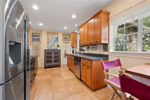 444 Wheeler Ave, Aransas Pass, TX 78336