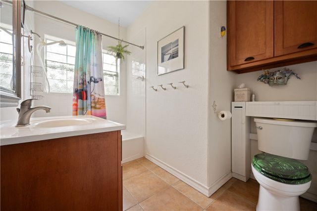 444 Wheeler Ave, Aransas Pass, TX 78336