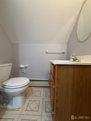 39 Birch Terrace, Sayreville, NJ 08859