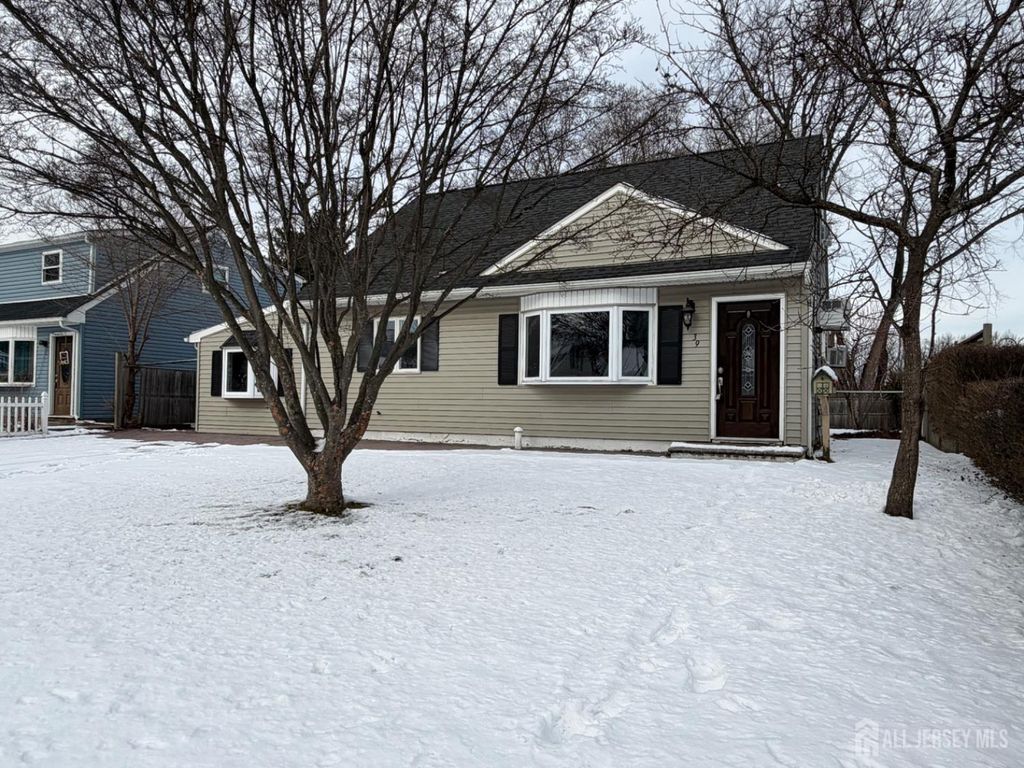 39 Birch Terrace, Sayreville, NJ 08859
