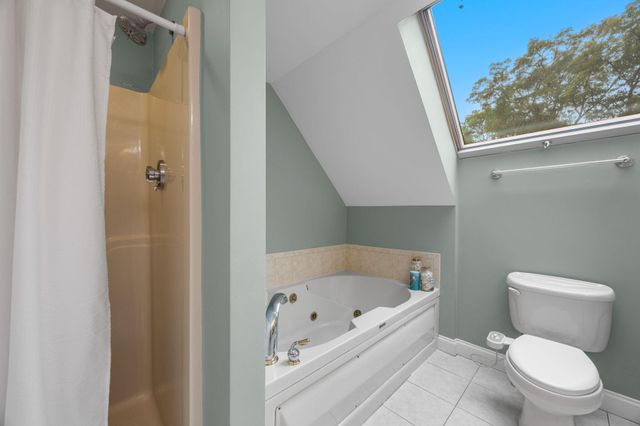 10 Lawton Lane, West Barnstable, MA 02668