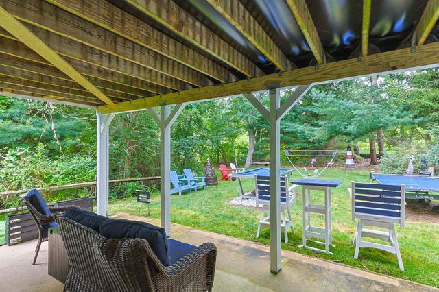 10 Lawton Lane, West Barnstable, MA 02668