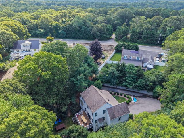 10 Lawton Lane, West Barnstable, MA 02668