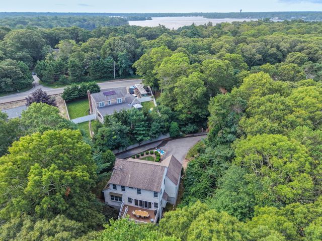 10 Lawton Lane, West Barnstable, MA 02668