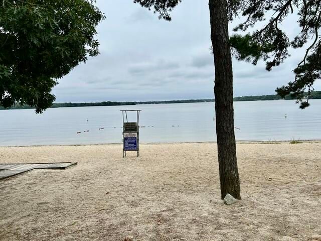 10 Lawton Lane, West Barnstable, MA 02668