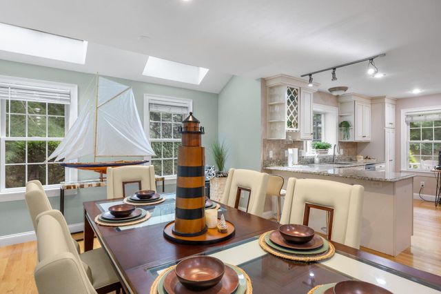 10 Lawton Lane, West Barnstable, MA 02668