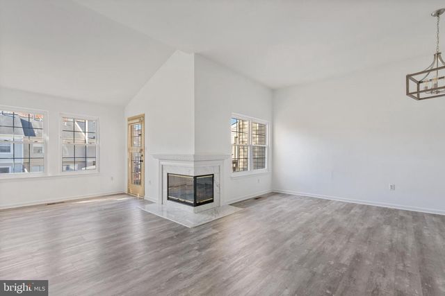 7813 FLAGER CIR, Manassas, VA 20109